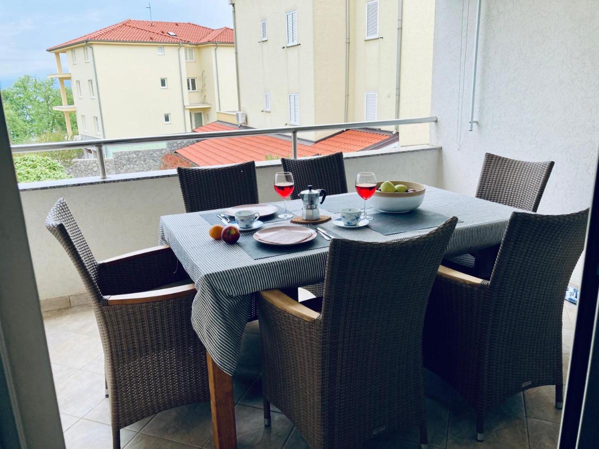 Apartment Starry Night Malinska Exterior photo
